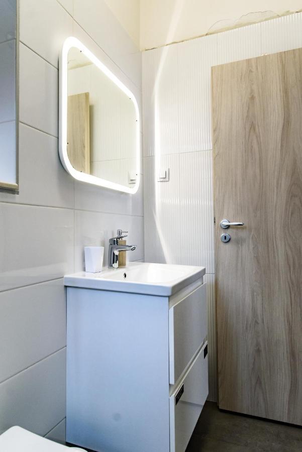 Street Buzz Old Town Apartment By Duhomes Dubrovnik Exteriör bild